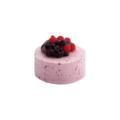 Bolo mousse redondo com exterior salpicado de frutos vermelhos rosados, coberto com frutos vermelhos glaceados, inclu...