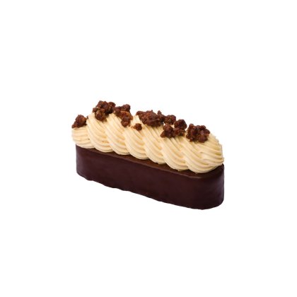 Pastelaria rectangular com base de chocolate negro, creme de caramelo pincelado e pedaços crocantes de praliné