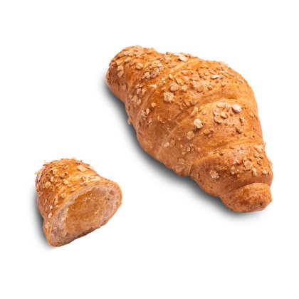 Croissant integral coberto com flocos de aveia, ao lado de um pedaço mais pequeno aberto com recheio de alperce