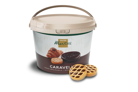 Embalagem plástica bege rotulada "Master Martini Caravelle" de creme para barrar, com tartes em grelha à frente