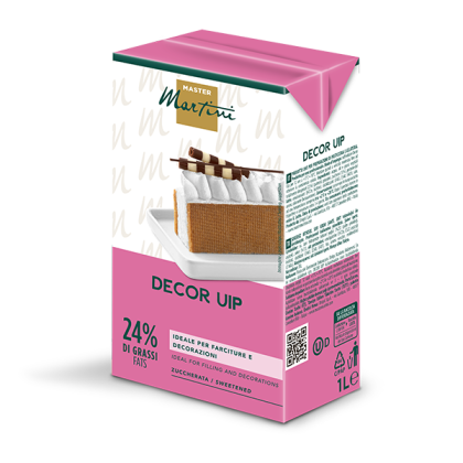 Embalagem rosa de 1L de natas batidas açucaradas Master Martini Decor UIP, 24% de gordura, com imagem de bolo fatiado.